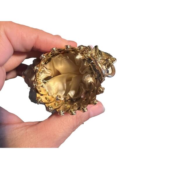 Sequined White Beggars Bag Vintage Expandable Gate Top Accordion Purse -FLAWED - Picture 8 of 13